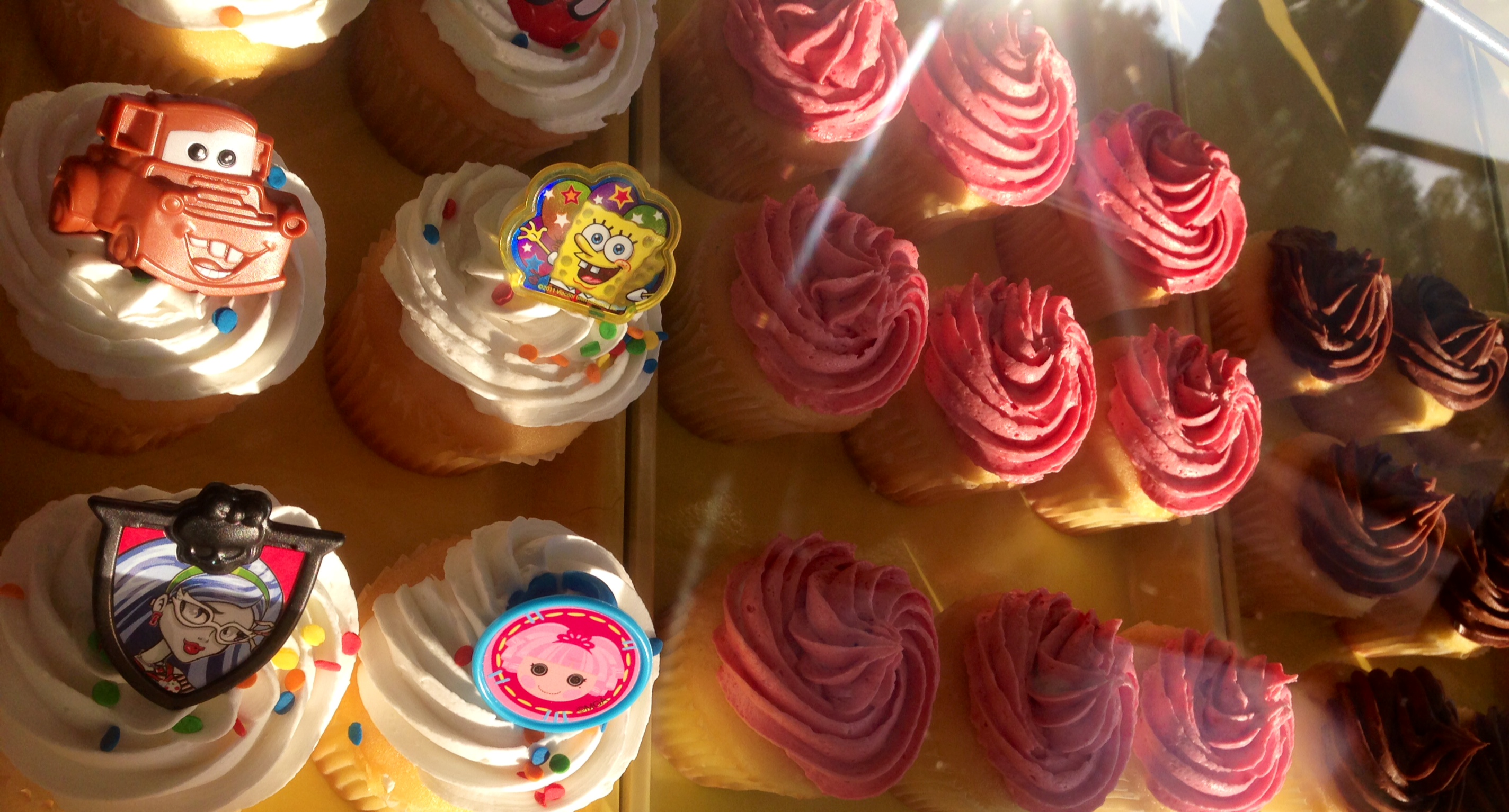 Cupcakes & More