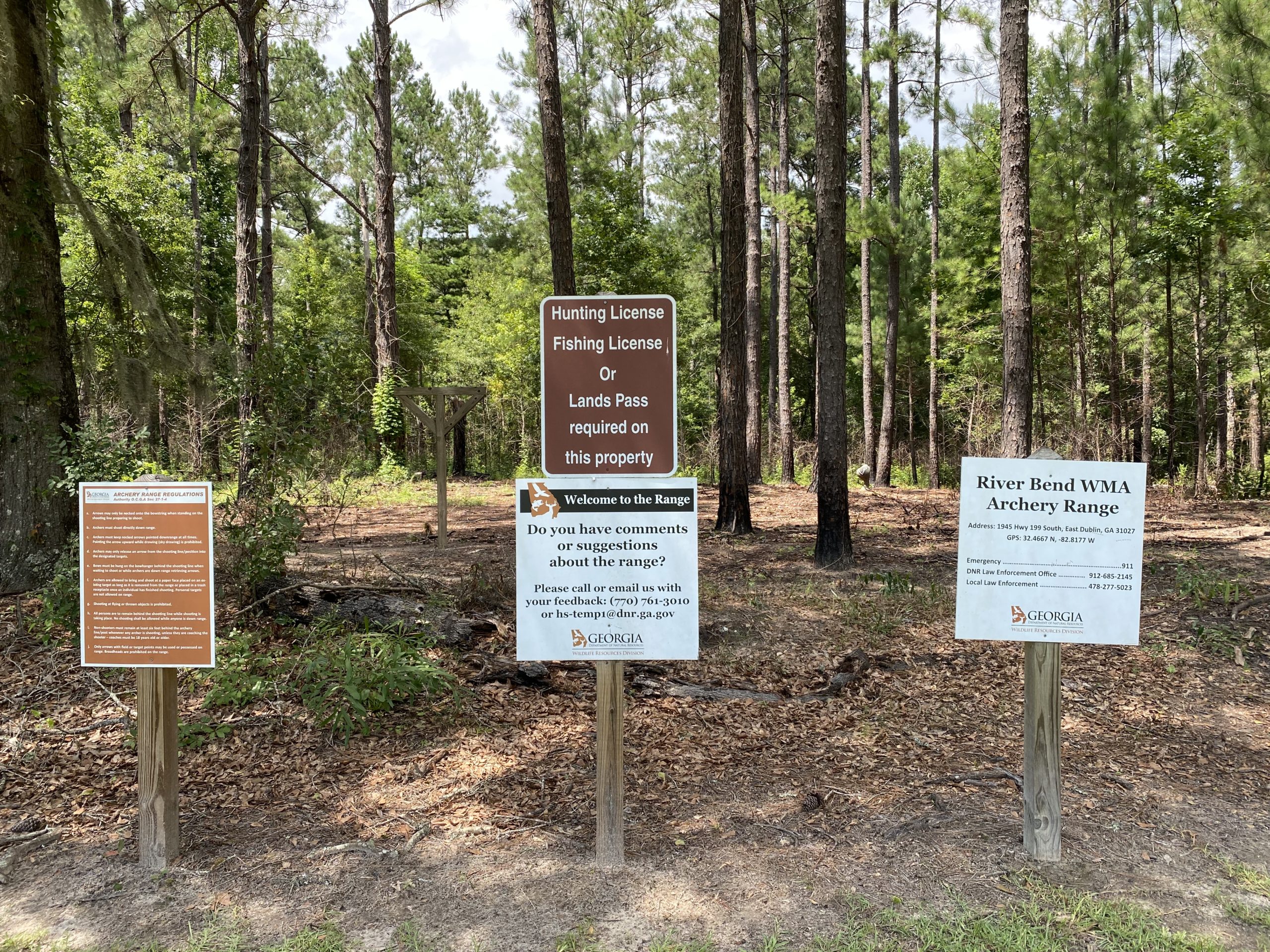 signs at river bend