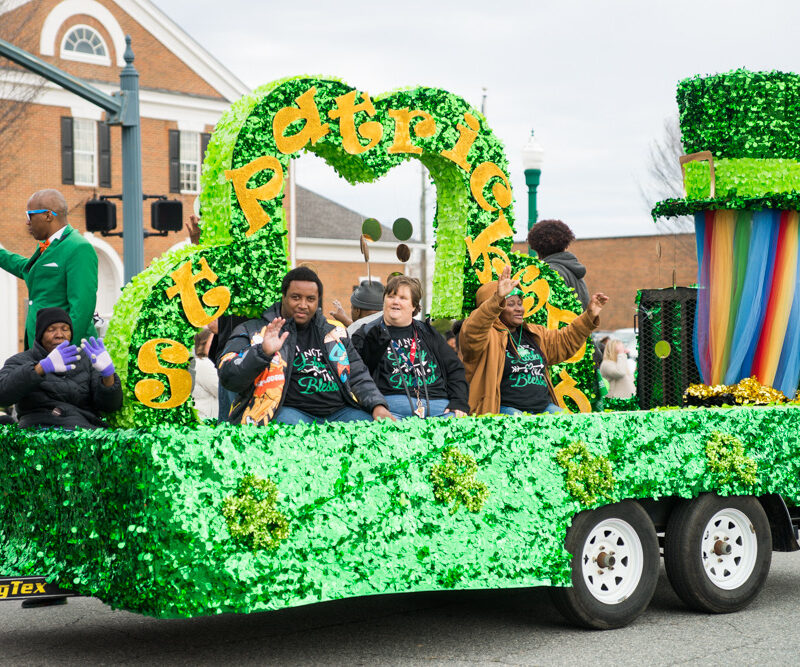 Shiny green St. Patrick's float in the Dublin Parade - Top 23 Events